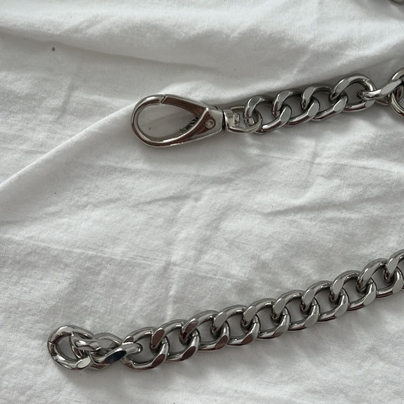Adjustable Chain Belt - Picture 2 of 3